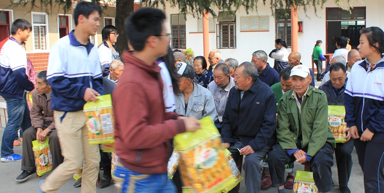 “用爱托起老年人幸福晚年”——走进寺巷镇敬老院