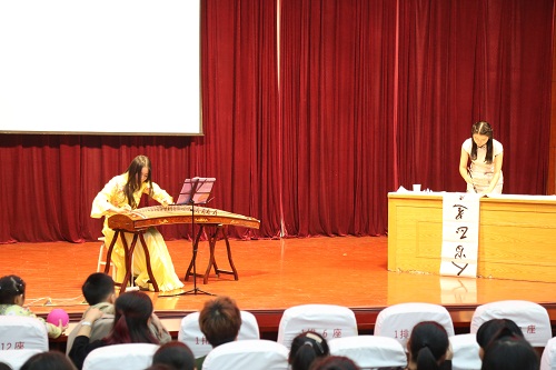 我校隆重召开“弘扬长征精神 展我青春风采”文艺汇演